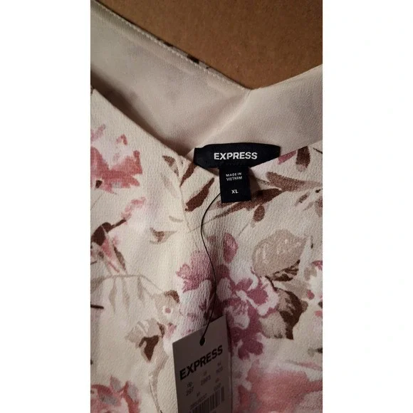 Express Women's Camisole Tank XL NWT Lace Trim Strap Layering Top Floral Pink - Picture 3 of 7